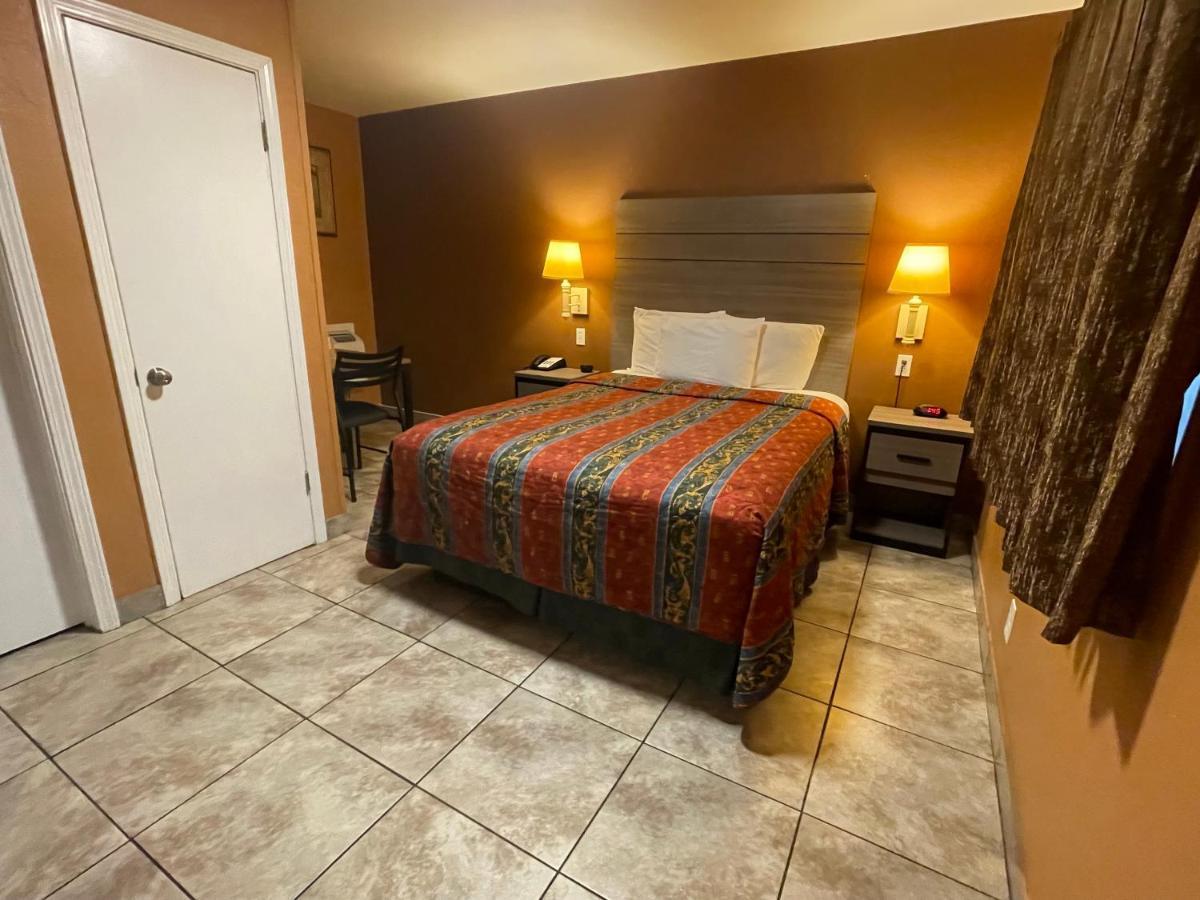 New Corral Motel Victorville Exterior photo