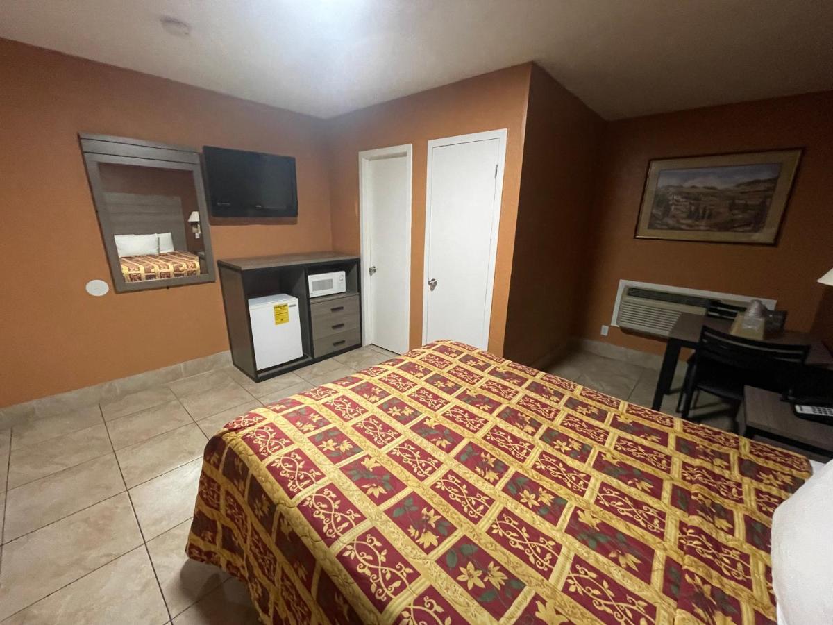 New Corral Motel Victorville Exterior photo