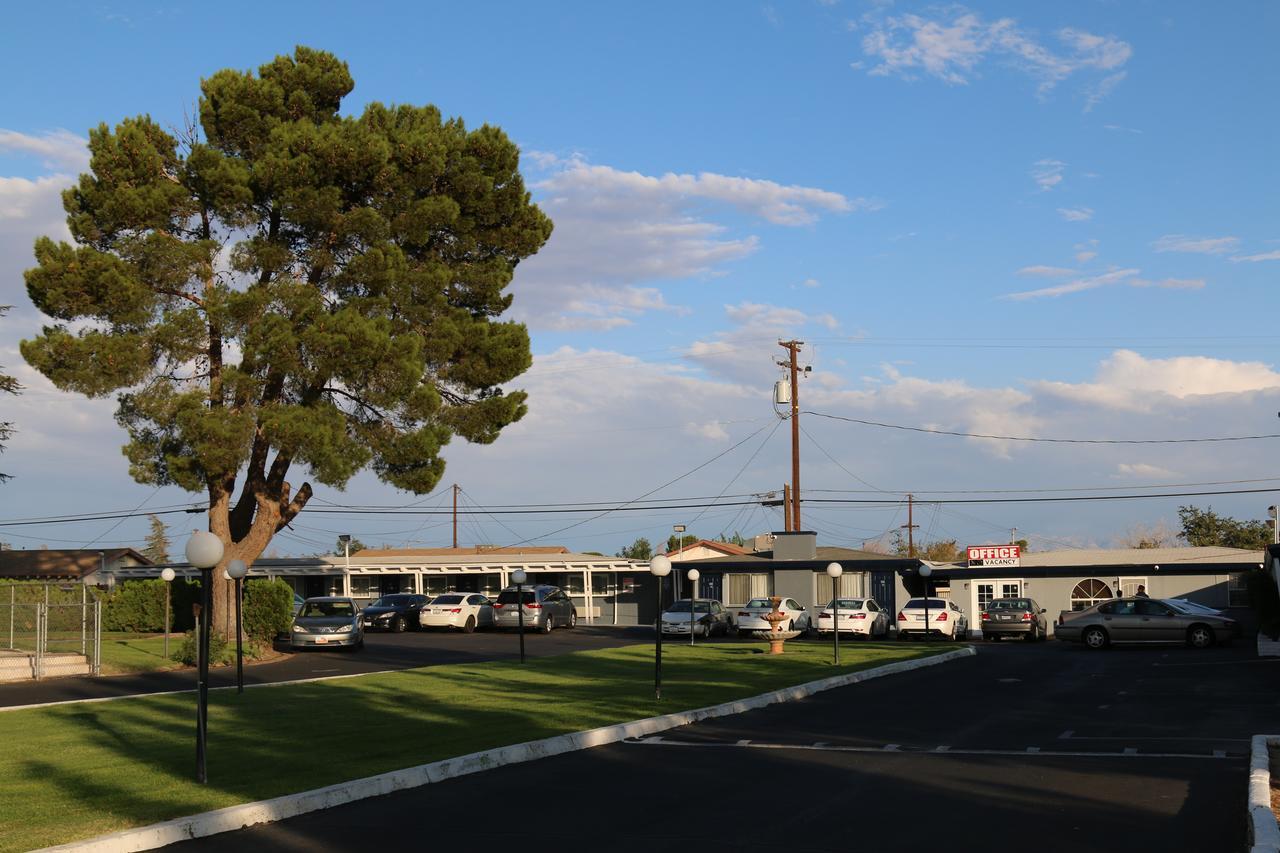 New Corral Motel Victorville Exterior photo